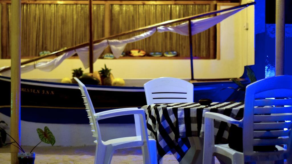 Resten Inn Thoddoo Exterior foto