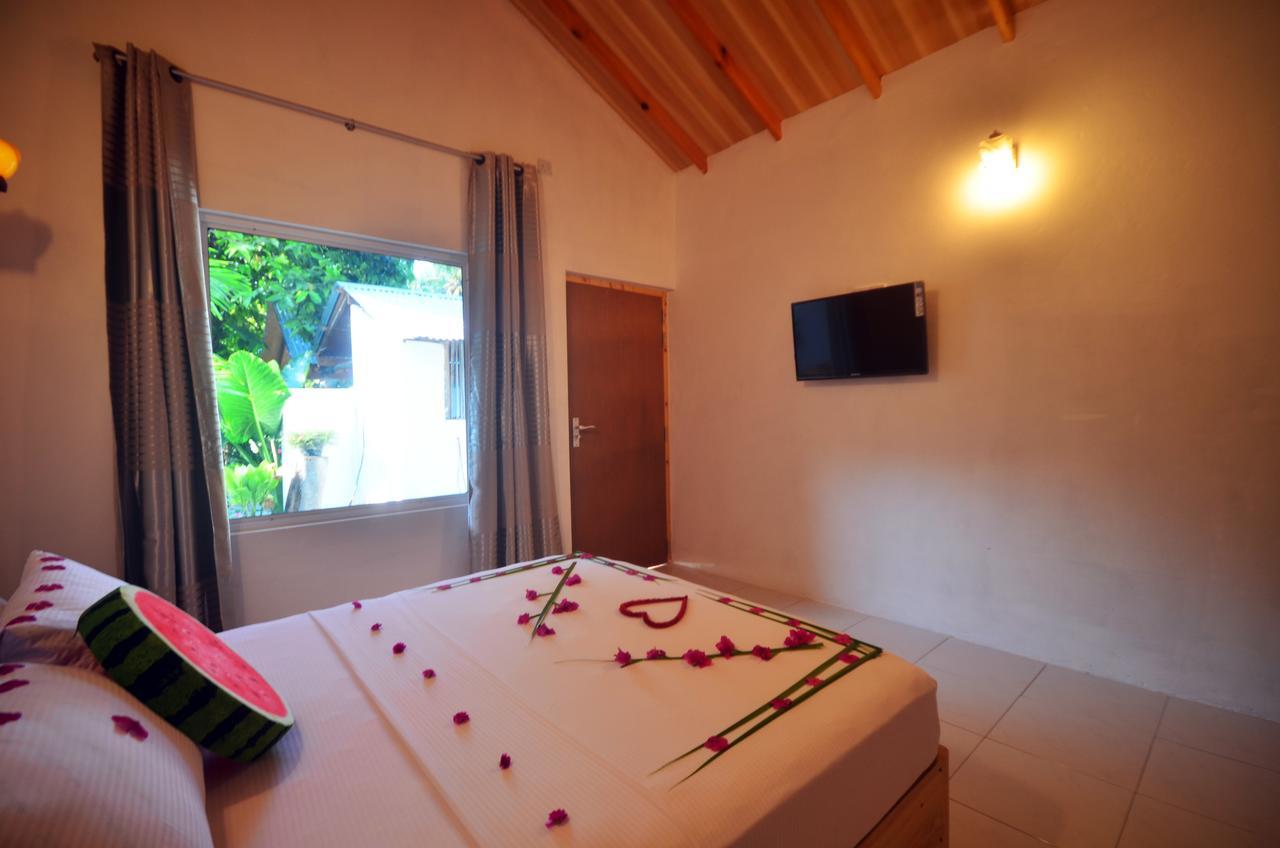 Resten Inn Thoddoo Exterior foto
